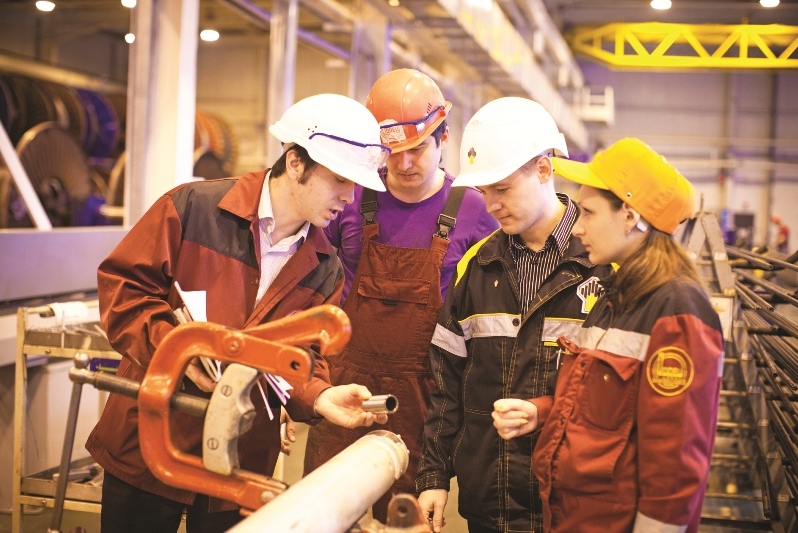 Величие ежедневного труда нефтяников Величие ежедневного труда нефтяников