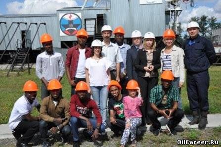 Студенты из Ганы и Бангладеша посетили буровой полигон